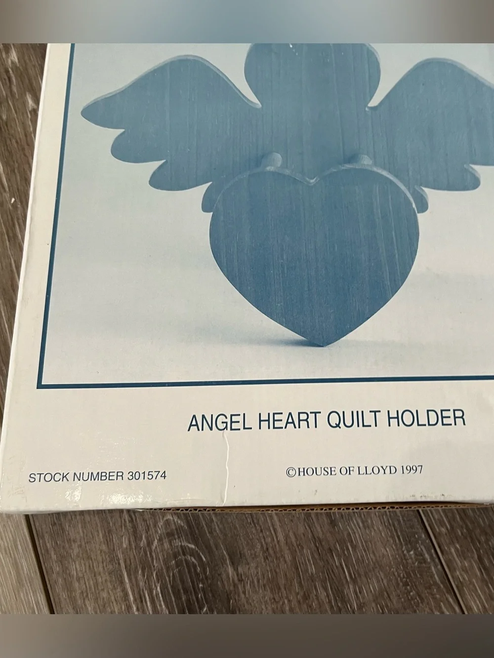 New in box vintage 1997 House of Lloyd Angel Heart Quilt Holder